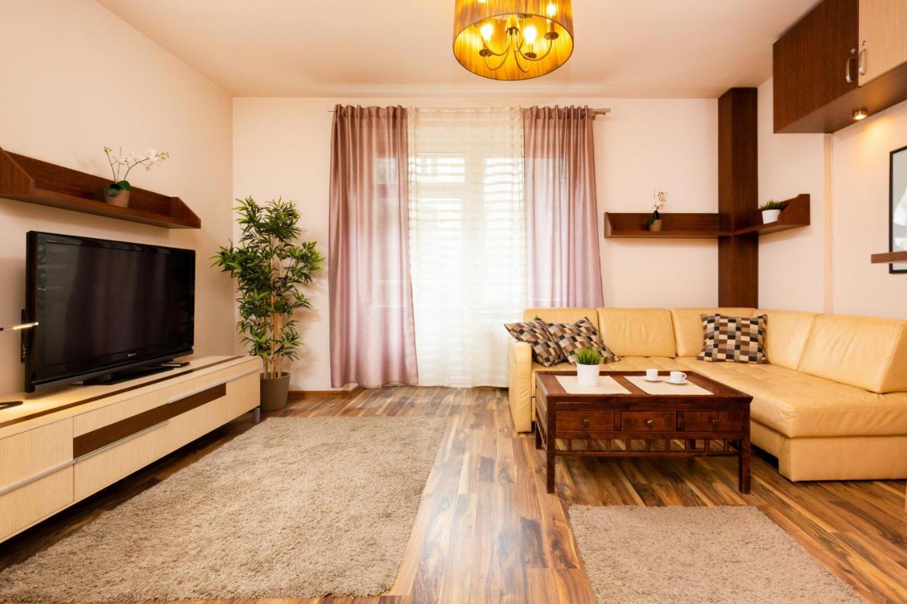 Apartment Warsaw Hoza By Noclegi Renters Buitenkant foto